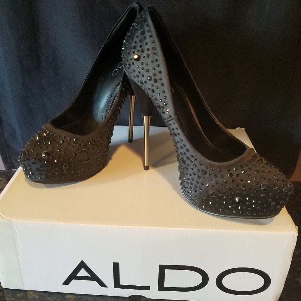 NWT - ALDO Steel heel crystal platform pumps
